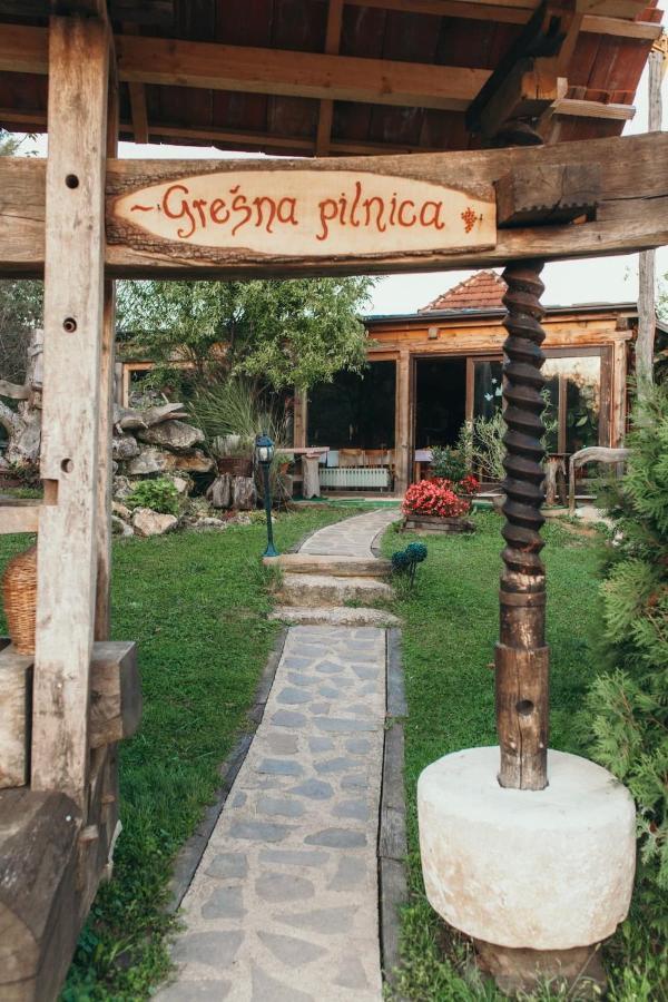 Gresna Pilnica Hotel Klenovnik Eksteriør billede